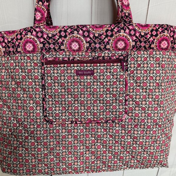 Vera Bradley Iconic GRAND Tote – Raspberry Medallion – NWT - Reversible - Picture 11 of 12